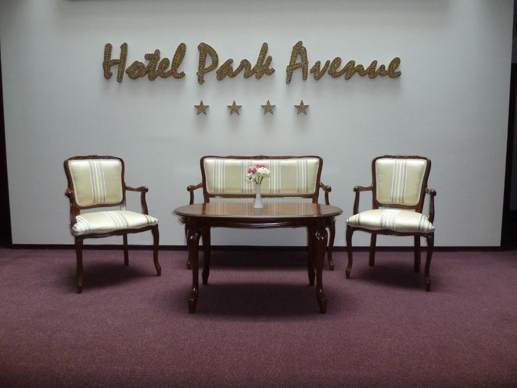 Hotel Park Avenue **** 피에슈타니 외부 사진
